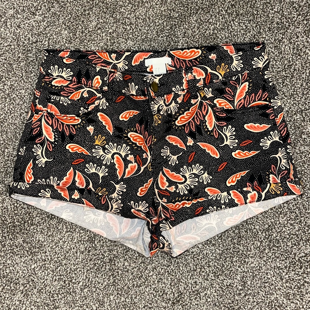 H&M patterned low rise shorts